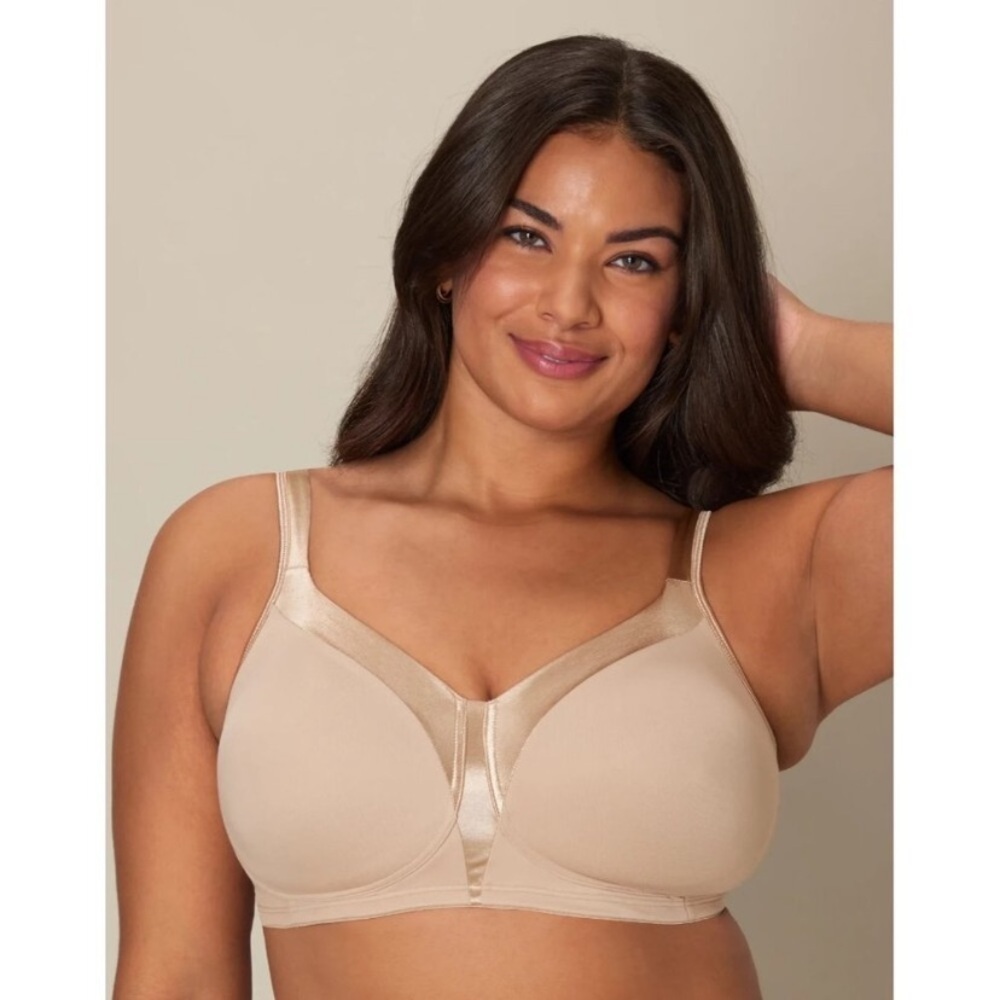 NWT PLAYTEX / 18 Hour Silky Soft Smoothing Nude Bra Size 46DDD